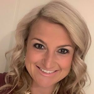 Meet your Posher, Holly